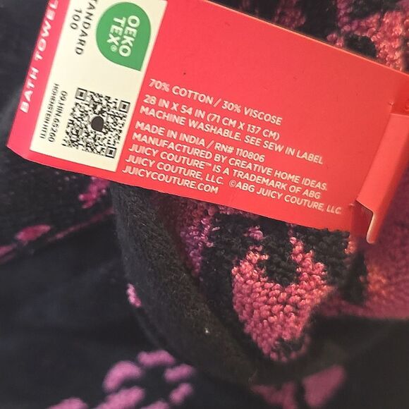 Juicy Couture Home Logo Chained Heart Oversized Plush Bath & Hand Towel Set - Picture 9 of 9